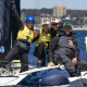 Torben Grael com Martine Grael, Kahena Kunze e Martha Rocha no barco após regata dos Jogos Pan-Americanos Santiago-2023