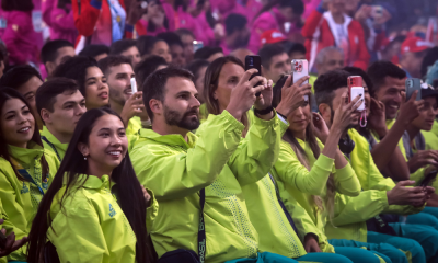 Atletas e dirigentes do COB sentados na cerimônia de encerramento dos Jogos Pan-Americanos de Santiago-2023; COB teve crescimento nas redes sociais graças a eles