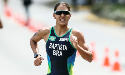 A triatleta Luisa Baptista em corrida nos Jogos Pan-Americanos de Santiago-2023; ela teve acidente e está em estado grave, mas foi transferida para o Hospital das Clínicas