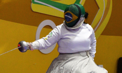 Monica Santos em ação durante etapa da Copa do Mundo de esgrima em cadeira de rodas; Jovane Guissone