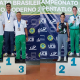 Pódio com campeões nos naipes masculino e feminino do Campeonato Brasileiro de Pentatlo Moderno
