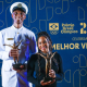 Rebeca Andrade e Alison dos Santos posam com o Prêmio Brasil Olímpico, renomeado agora para Troféu Rei Pelé