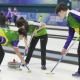 Atletas do curling do Brasil em ação nos Jogos Olímpicos de Inverno da Juventude de Gangwon-2024