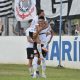 Comemoração dos jogadores do Corinthians na vitória sobre o Bangu, válida pela segunda rodada da Copinha (Reprodução/Twitter/@leeocarrara)