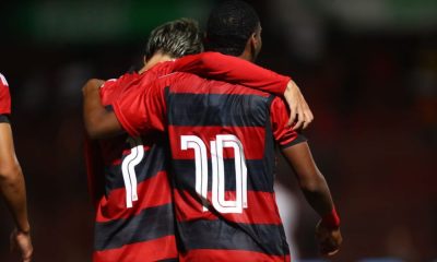 Comemoração dos jogadores do Flamengo na vitória sobre o São Bento pela Copinha (Gilvan de Souza/CRF)