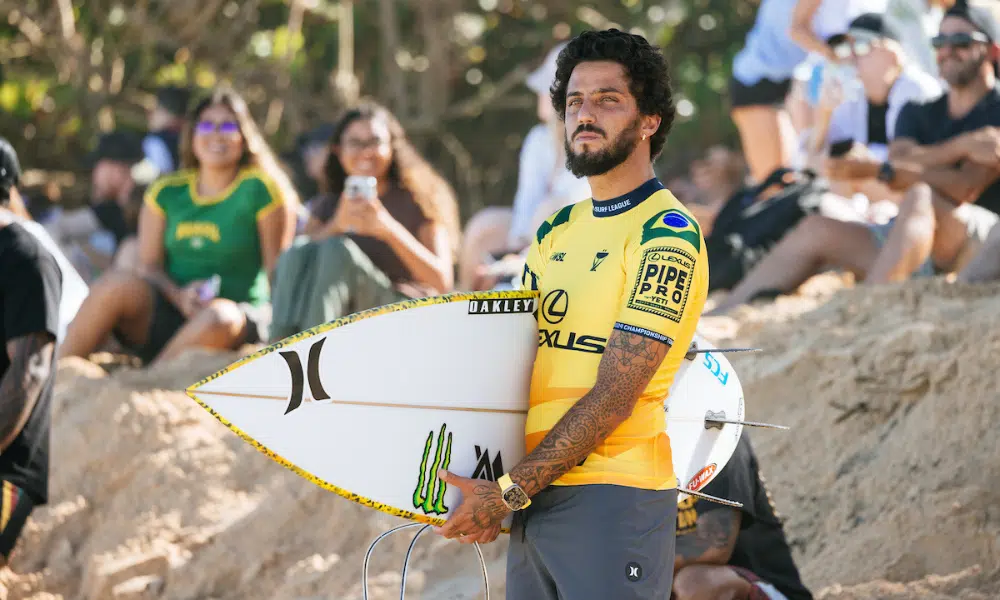 Filipe Toledo em Pipeline 2024