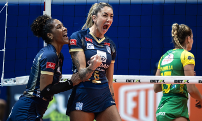 Thaisa vibra com ponto em partida Minas e Maringá pela Copa Brasil de vôlei feminino. Equipe vai jogar a semifinal do Sul-Americano