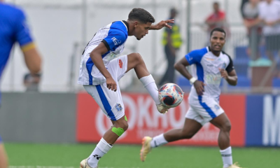 Aster Itaquá x Palmeiras - jogador do Aster conduz a bola em jogo da Copinha