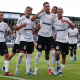 Jogadores do Corinthians comemoram gol contra o Guarani na Copinha