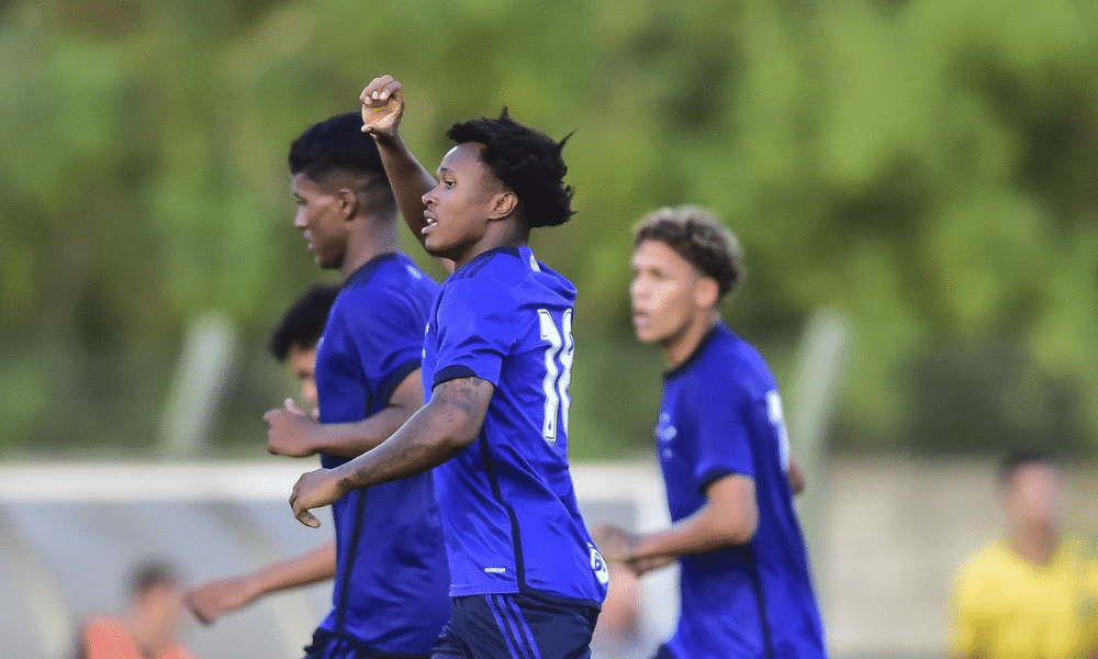 Jogador do Cruzeiro comemora gol na Copinha