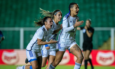 Byanca Brasil após marcar gol em jogo Cruzeiro x Avaí/Kindermann pelo Supercopa Feminina de futebol