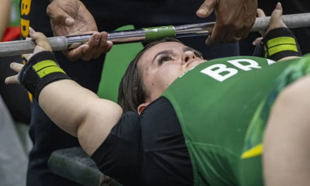 Mariana D'Andrea, principal representante do Brasil na etapa de Dubai da Copa do Mundo de halterofilismo (Foto: Alessandra Cabral/CPB)