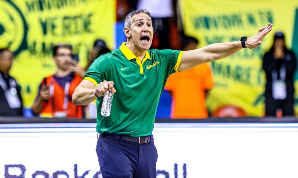 JOSÉ NETO técnico da seleção brasileira de basquete feminino