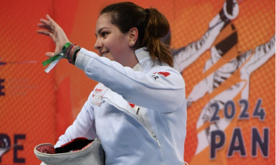 Laura Correia após se classificar para a final do Pan-Americano Cadete e Juvenil de Esgrima