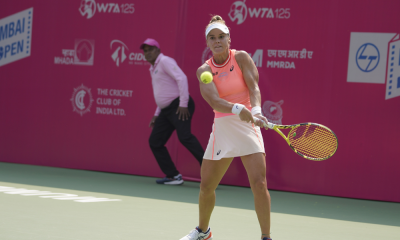 Laura Pigossi em ação no WTA 125 de Mumbai