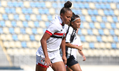 Jogadoras de São Paulo e Santos em partida do Brasileirão Feminino sub-20