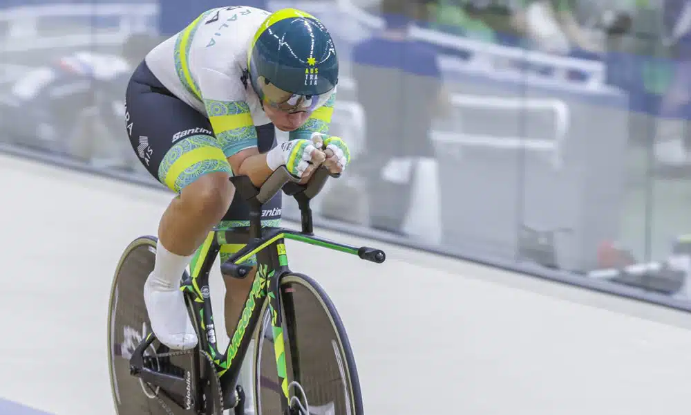 Na imagem, um dos atletas brasileiros que competiram no velódromo do Rio.