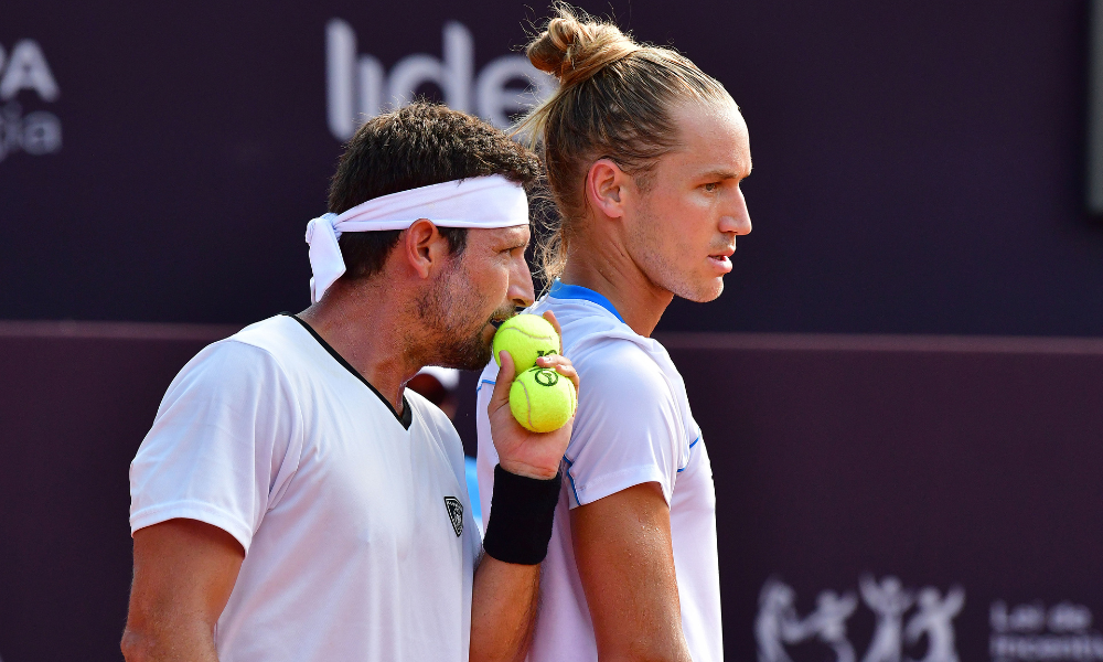 Rafael Matos e Nicolás Barrientos conversam durante o Challenger de Nápoles. ATP 250 de Bucareste
