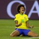 Vitória Yaya comemora o primeiro gol do Brasil na goleada diante da Argentina pela Copa Ouro de futebol feminino