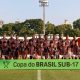 Equipe do São Paulo perfilada antes de uma partida da Copa do Brasil Sub-17 (Foto: Miguel Schincariol)