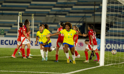 Jogadoras do Brasil comemoram gol contra o Chile no Sul-Americano Feminino sub-20 de futebol