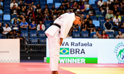 Rafaela Silva em posição curvada no Pan-Americano e da Oceania de judô