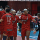 Jogadores do Sesi Bauru comemoram ponto contra Joinville na Superliga Masculina de vôlei