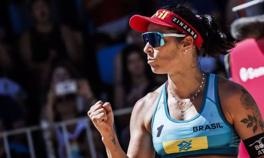 Ágatha Bednarczuk em ação no Elite 16 de Brasília de vôlei de praia (Foto: Beach Volleyball World)
