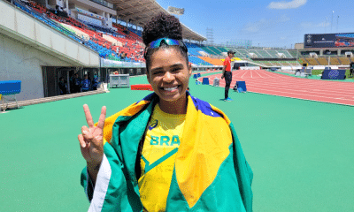 Raissa Machado celebrando o título do Mundial de atletismo paralímpico, no Japão (Divulgação/CPB)