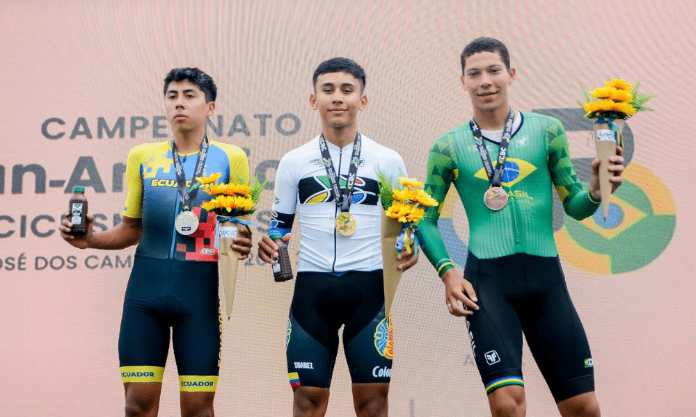 Luiz Fernando de Almeida no pódio do Pan-Americano de ciclismo de estrada (Alan Modesto/CBC)