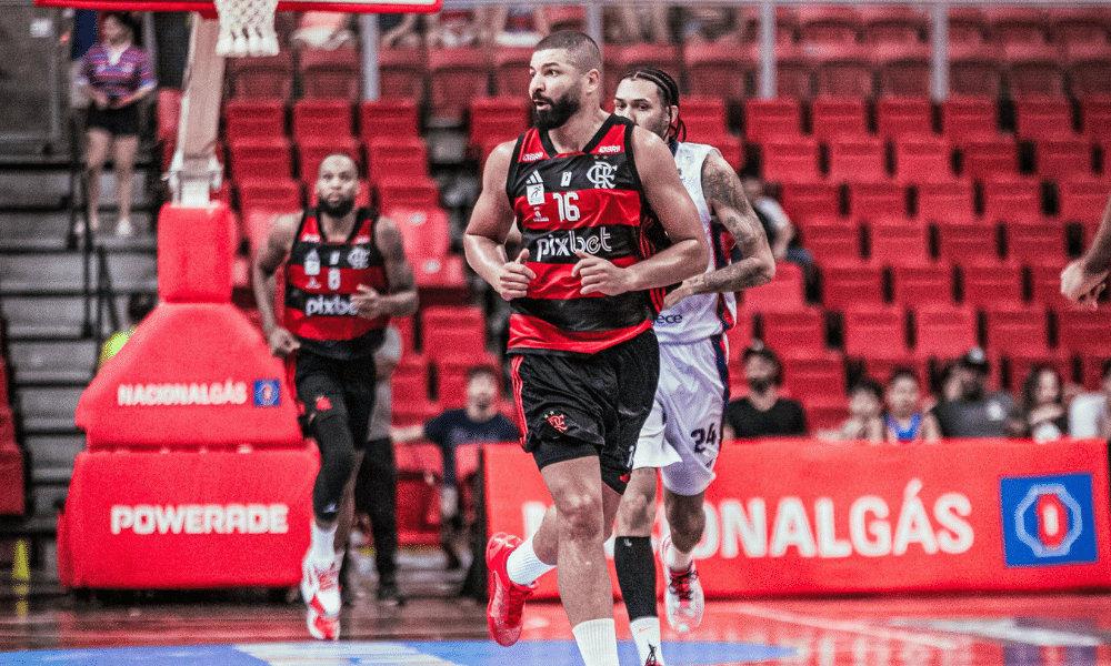 Olivinha em ação pelo Flamengo contra o Fortaleza, nas quartas da LBF (João Moura/FBC)