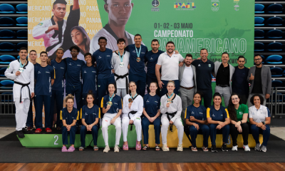 Brasileiros no pódio do Pan-Americano de taekwondo no Rio de Janeiro, com João Victor Diniz e Carolina Araújo