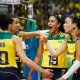 Tainara e Helena relacionadas para o jogo do Brasil na Liga das Nações de vôlei feminino - VNL - contra a Coreia do Sul; jogadoras da seleção brasileira de vôlei feminino se abraçam em comemoração