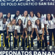 Seleção brasileira sub-19 de polo aquático pousa para foto após título do Pan-Americano