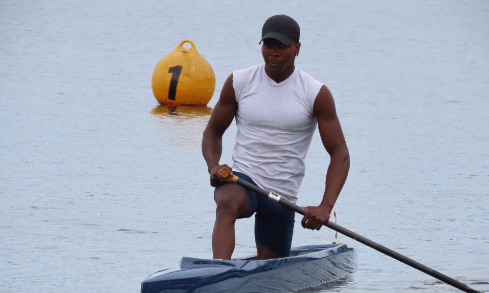 Mateus Nunes em ação no Mundial Júnior e Sub-23 de canoagem velocidade