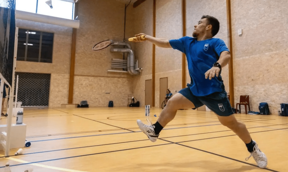 Vitor Tavares, do badminton, treinando em Troyes para os Jogos Paralímpicos de Paris 2024