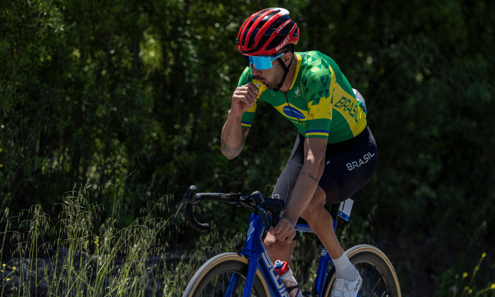 Lauro Chaman em ação na prova do paraciclismo estrada; Tour do Rio