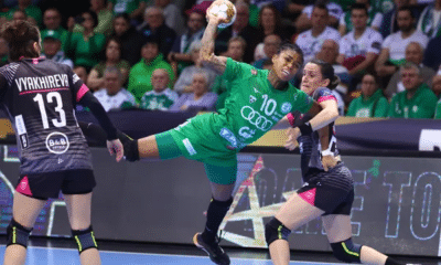 Bruna de Paula em jogo do Gyori na Champions League de handebol feminino