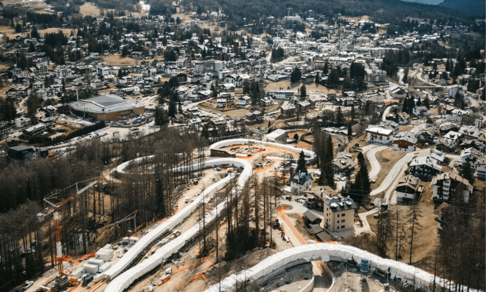 Obras na pista de bobsled, luge e skeleton de Cortina D'Ampezzo