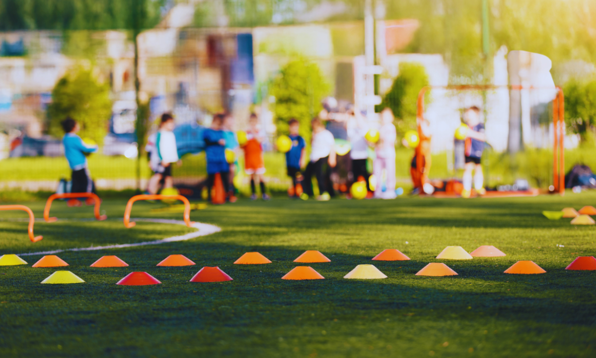 Atletismo para crianças com TDAH ou autismo- como adaptar a prática com segurança e estímulo