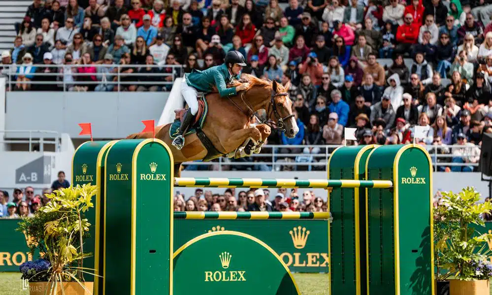Na imagem, Pedro Veniss saltando com seu cavalo, Nimrod de Muze Império Egípcio.