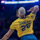 Darlan com a camisa da seleção brasileira de vôlei masculina