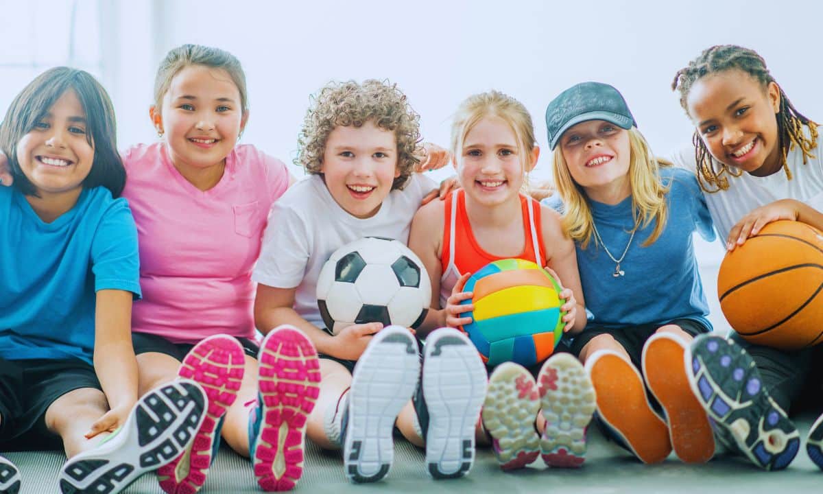 8 benefícios do esporte para o desenvolvimento motor infantil