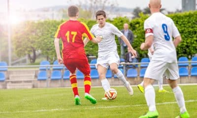“Futebol entre amigos- por que jogar faz bem ao corpo e à mente”