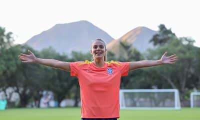 Gio Garbelini - Atacante do Brasil na Copa América - Seleção Brasileira - Futebol Feminino