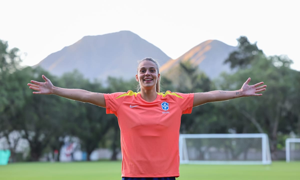 Gio Garbelini - Atacante do Brasil na Copa América - Seleção Brasileira - Futebol Feminino