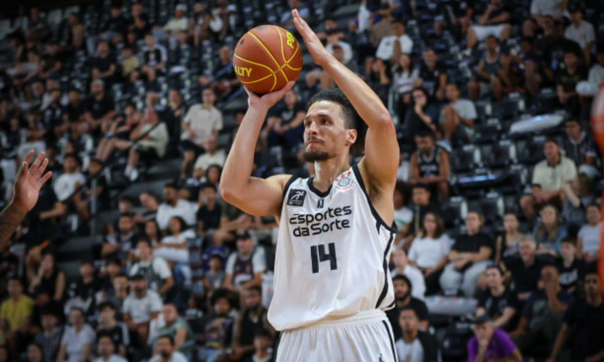 com a renovação de Munford, Corinthians chega a nove permanências para a temporada 2025:2026 do basquete