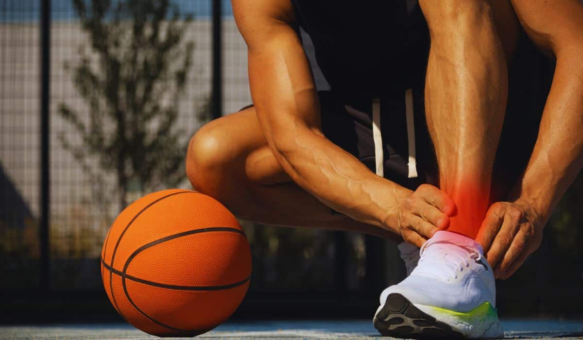 Dicas para evitar tornozelos lesionados no basquete