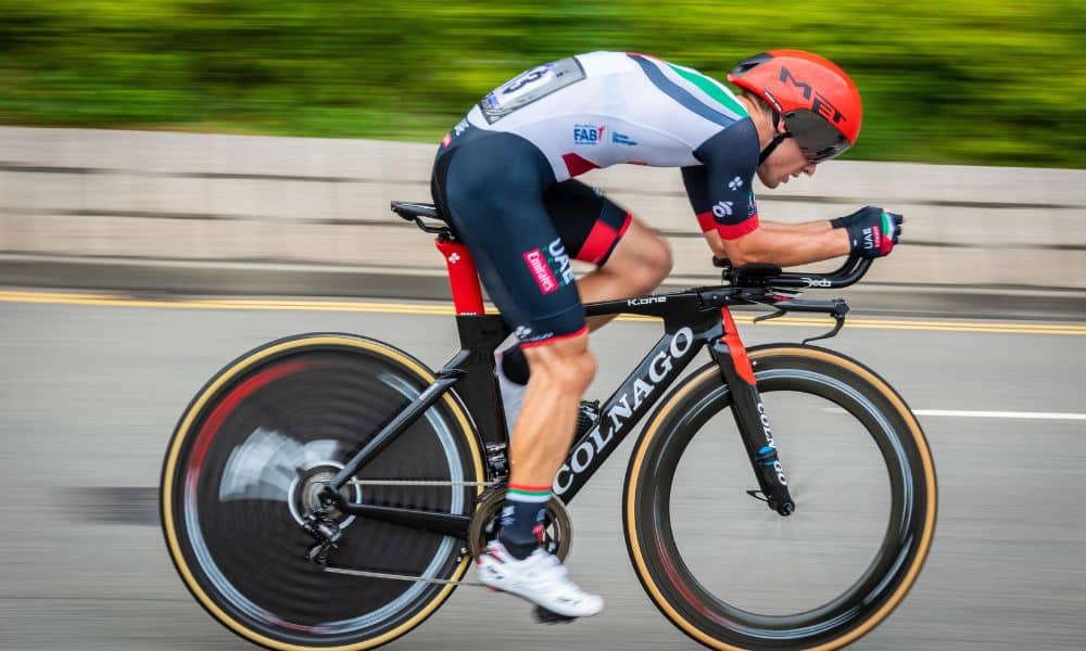 Como o ciclismo fortalece pernas e core sem sobrecarregar articulações