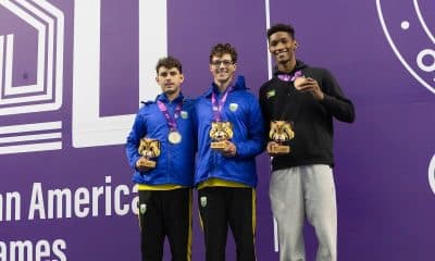 Pódio dos 200m borboleta de natação nos Jogos Pan-Americanos Júnior Assunção-2025, com Gustavo Saldo e Gabriel Moura